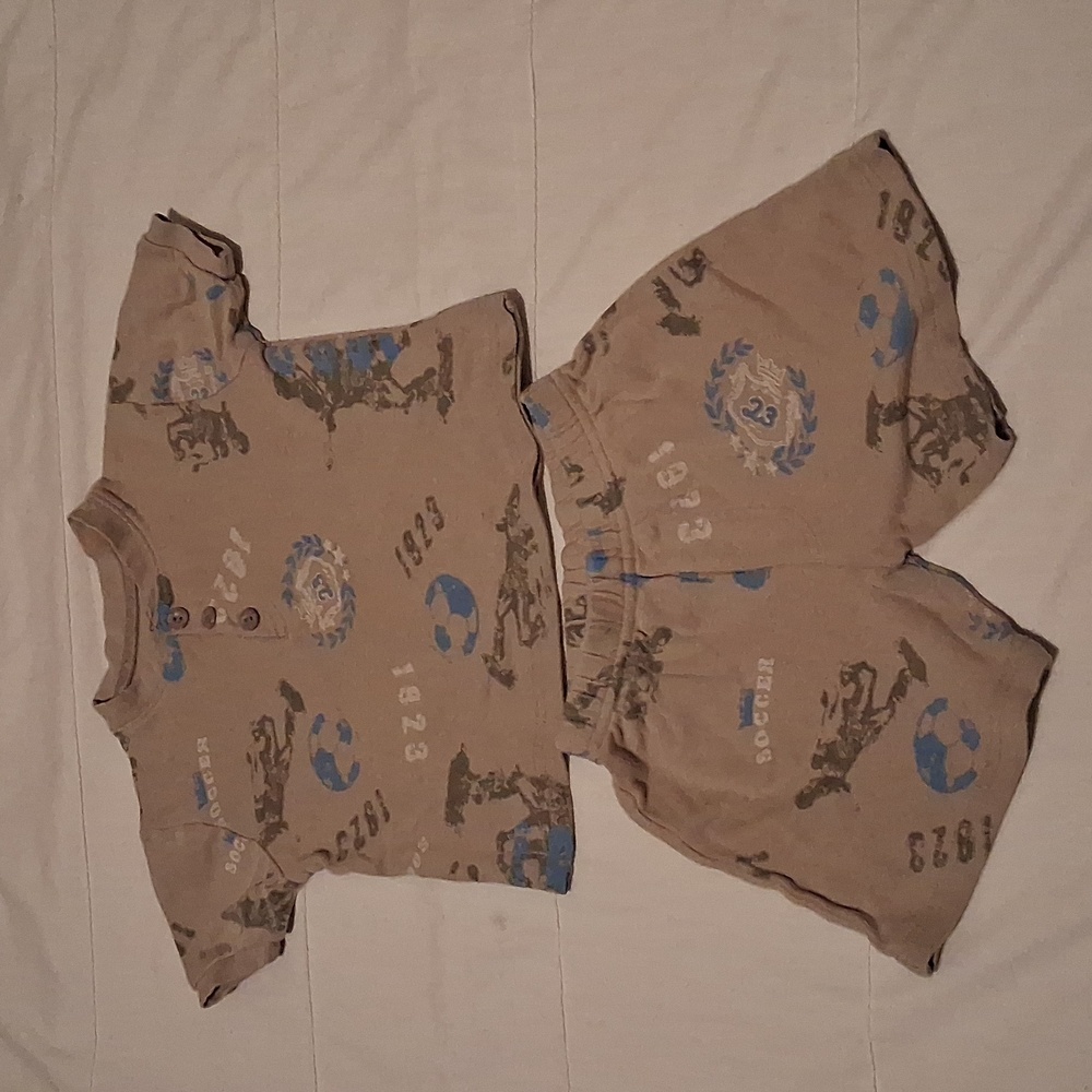 (2) Petit Lem Tan & Blue Clothing